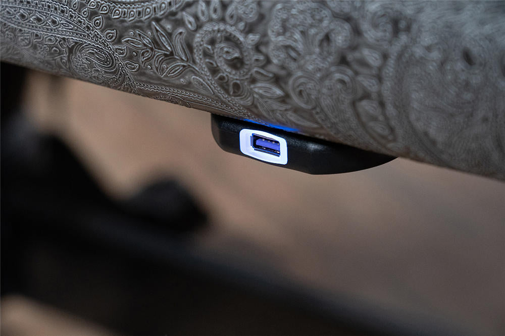 Clarity By Lexy Gavin-Mather Poker Table