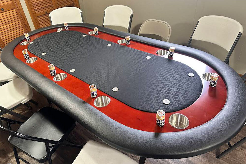 THE ULTIMATE POKER TABLE