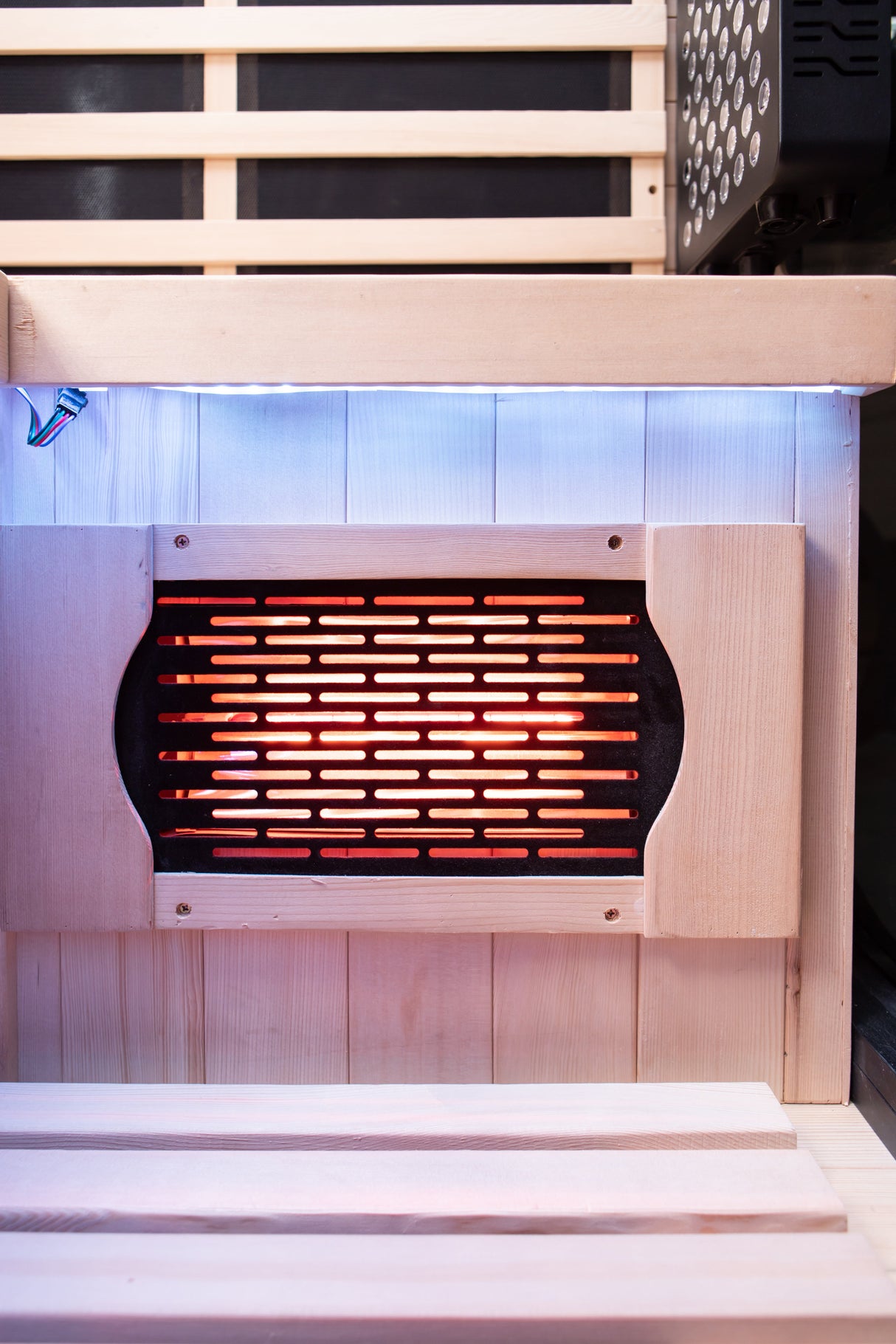 El Capitan 4-Person Outdoor Full Spectrum Infrared Sauna with Full-Body Medical-Grade Red Light Therapy and Smart WiFi App Control